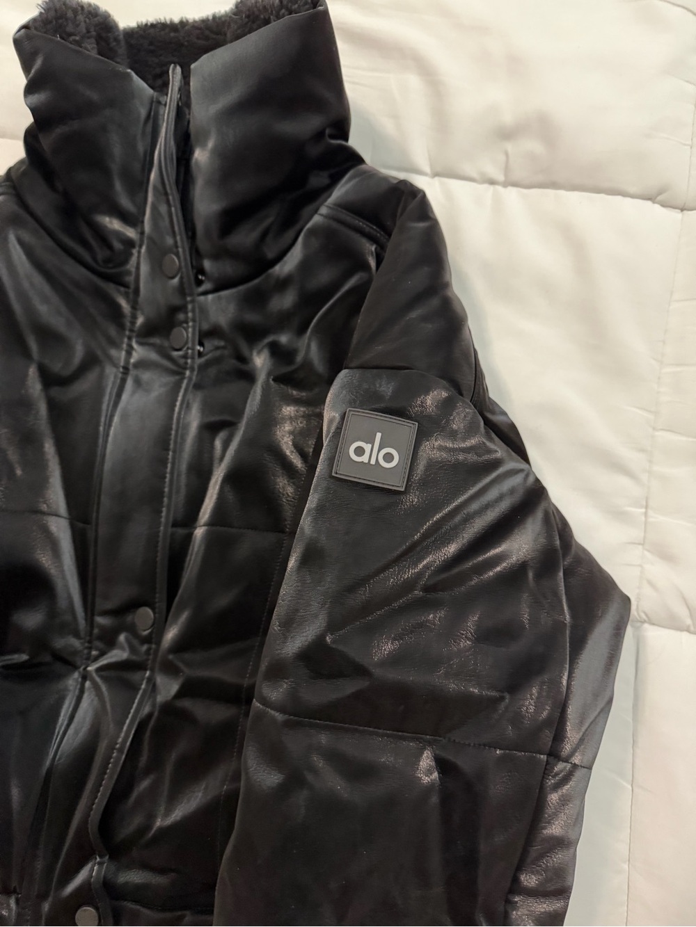 Alo Yoga Orion Cropped Puffer Jacket - Size Small - Picture 2 of 16
